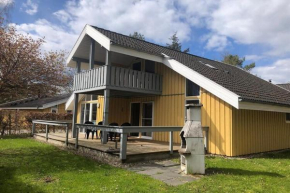 Ferienhaus mit Terrasse und Balkon